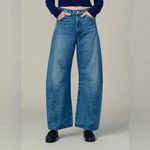 Joes Jeans The Bowie Horseshoe Jeans in Enamoured Medium Wash